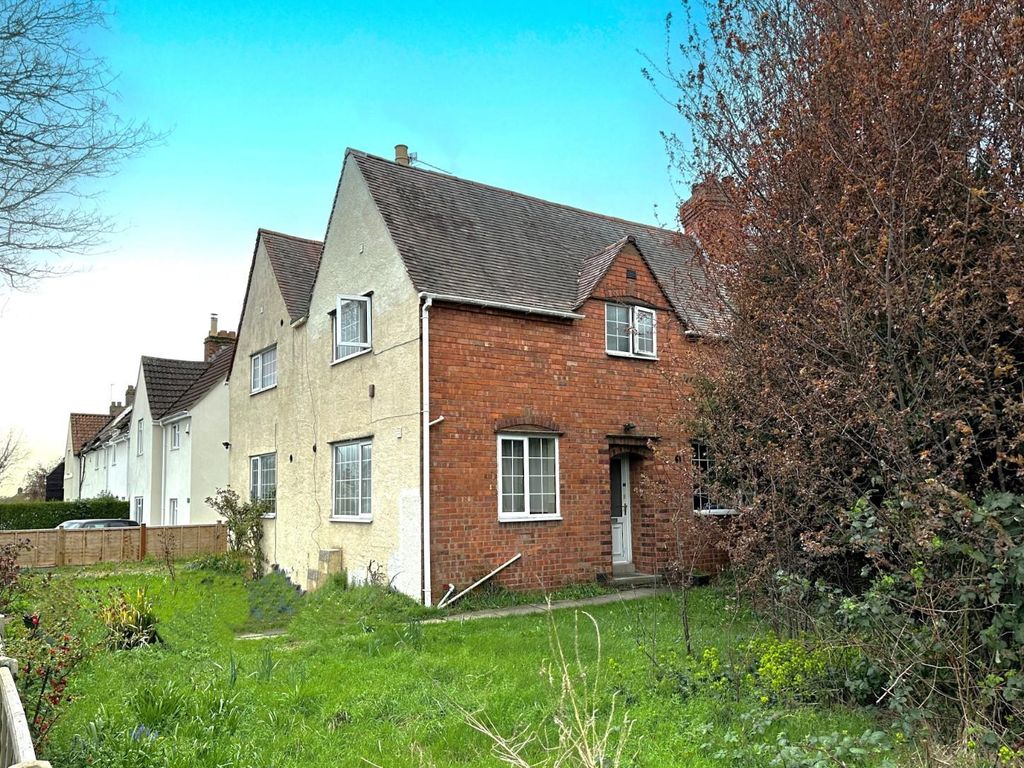 8 bed semidetached house for sale in Tennyson Road, Cheltenham GL51, £