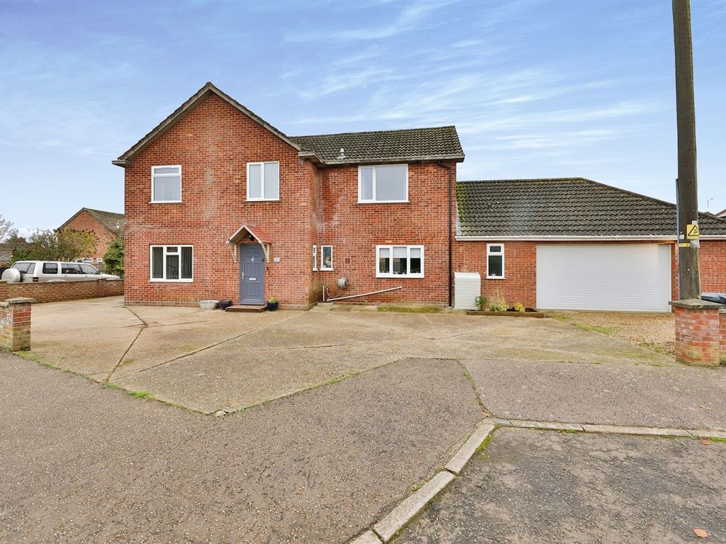 4 bed detached house for sale in Bell Close, Little Snoring, Fakenham