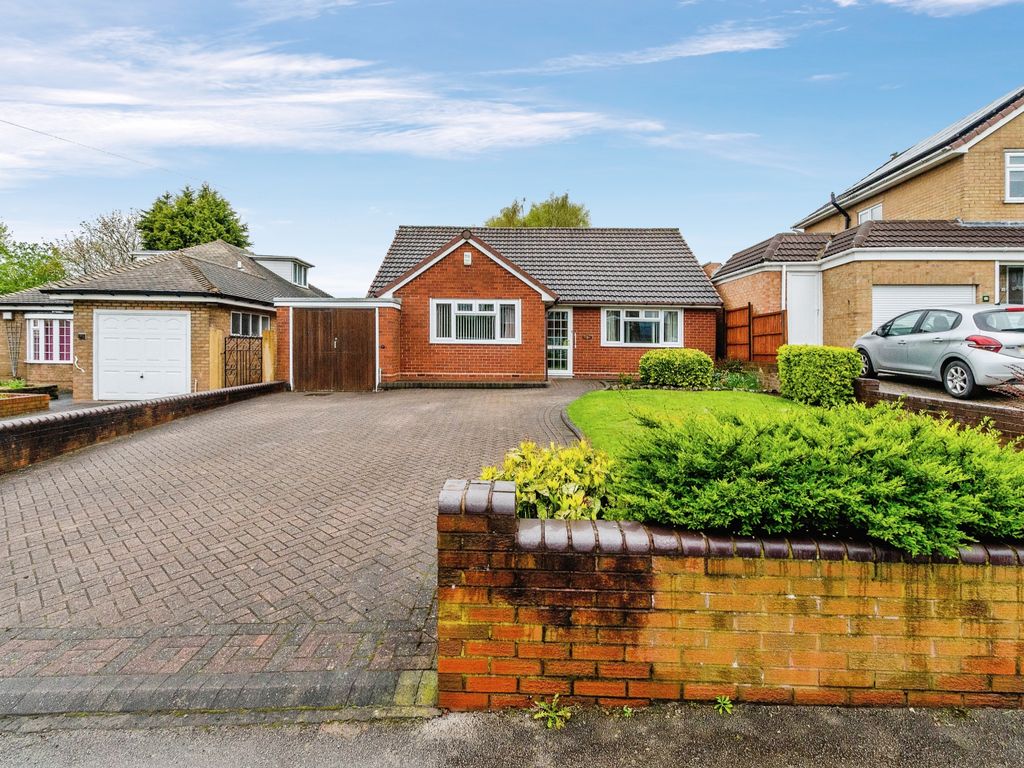 3-bed-detached-bungalow-for-sale-in-churchill-road-bentley-walsall