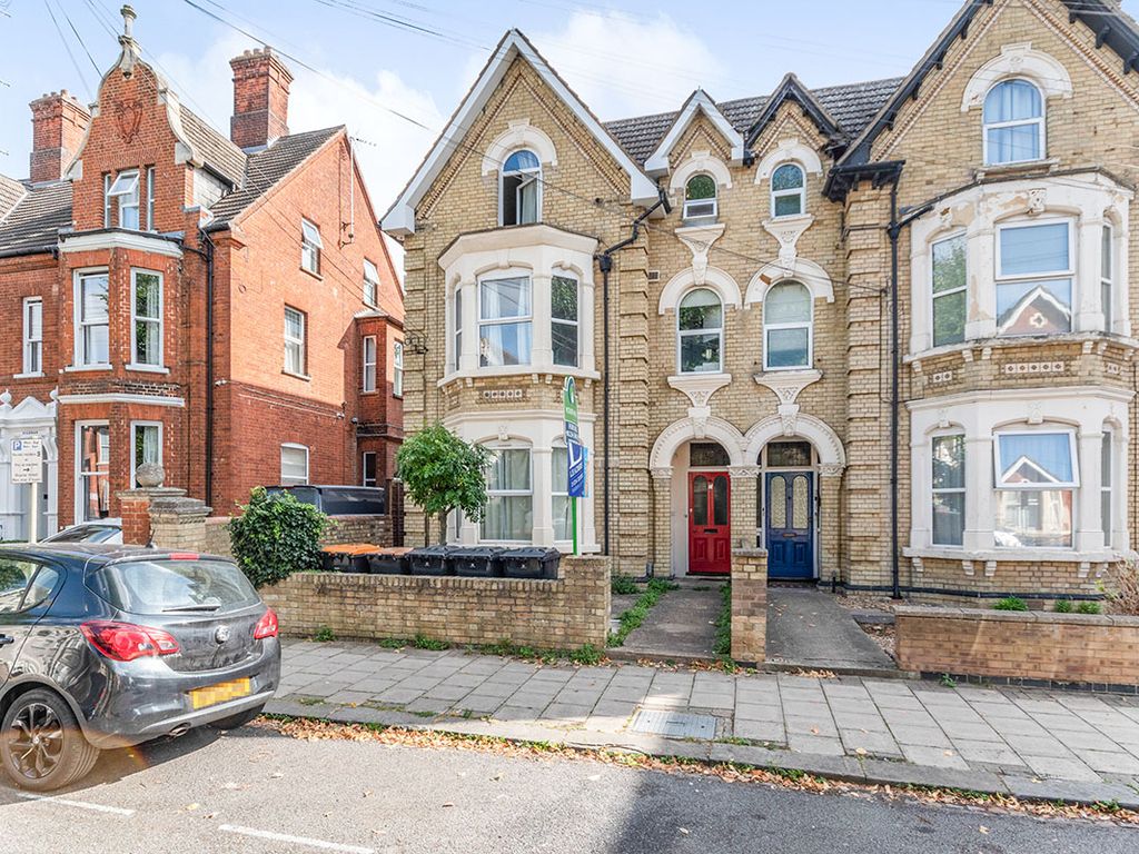 Chaucer Road, Bedford, Bedfordshire MK40  