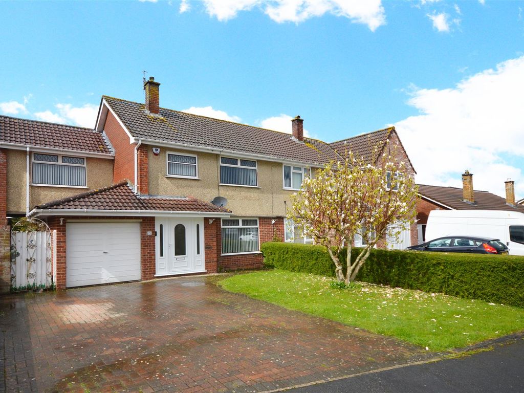 4 bed semidetached house for sale in Greenacre Road, Whitchurch