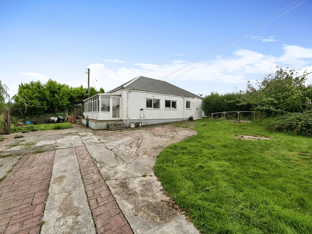 3 bed detached bungalow for sale in Dinas, Pwllheli LL53, £265,000 Zoopla