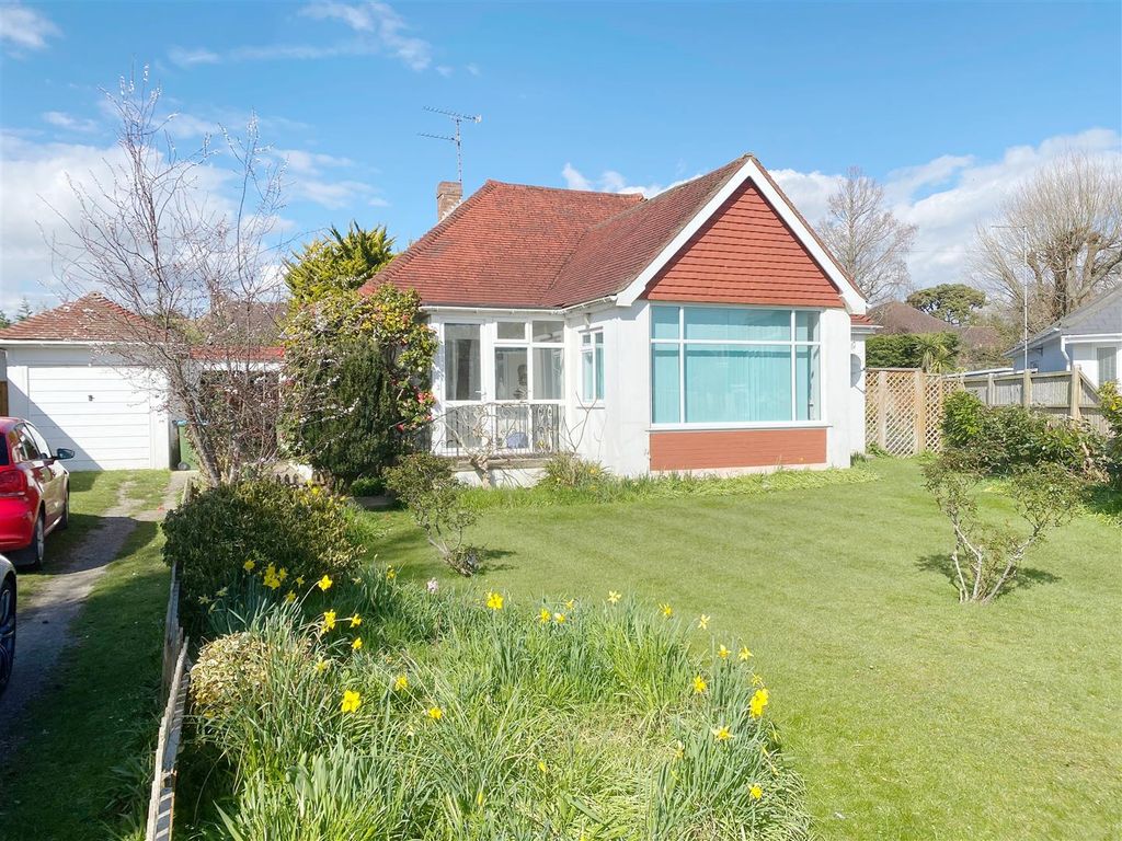 3 bed detached bungalow for sale in Little Paddocks, Ferring, Worthing