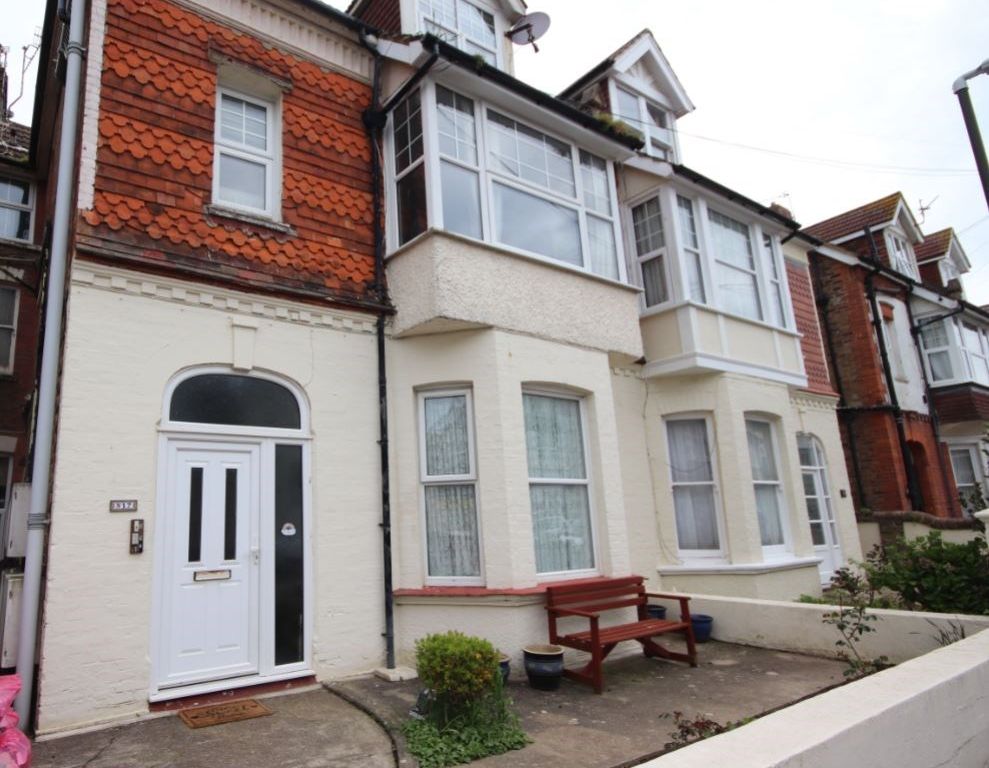 2 bed flat for sale in Albany Road, BexhillOnSea TN40, £150,000 Zoopla