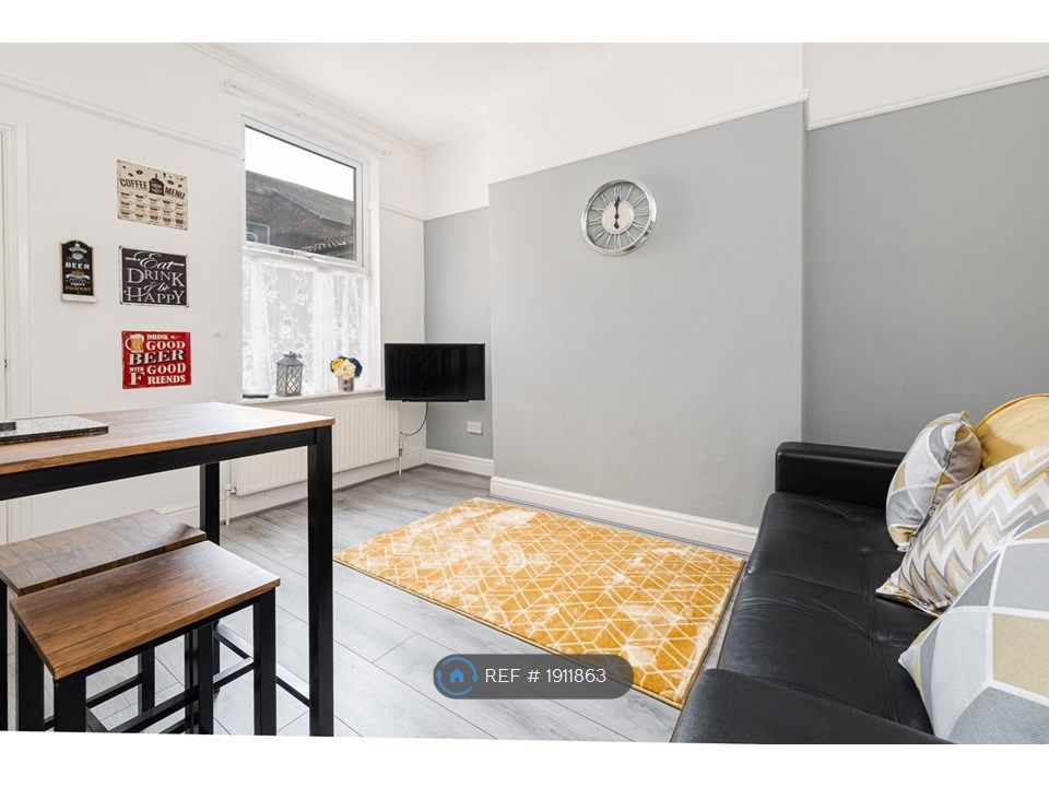 Room to rent in Empress Road, Kensington, Liverpool L7, £498 pcm Zoopla