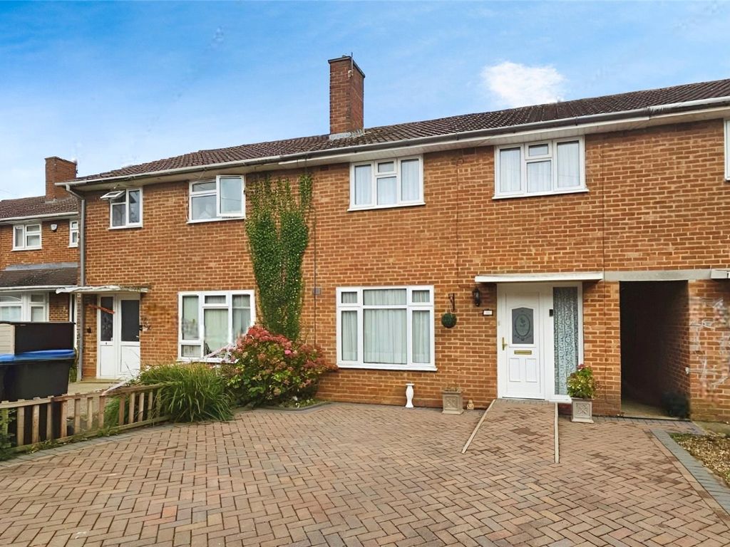 3 bed terraced house for sale in Ellingham Close, Hemel Hempstead, Hertfordshire HP2, £410,000