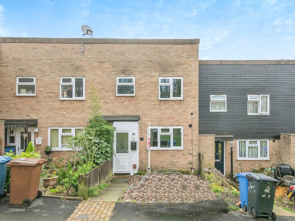 3 bed terraced house for sale in Girton Way, Ipswich IP2, £165,000 Zoopla