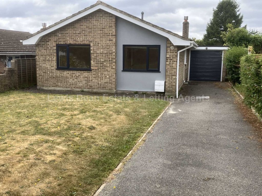 2 bed bungalow to rent in Dillons Gardens, Lytchett Matravers, Poole