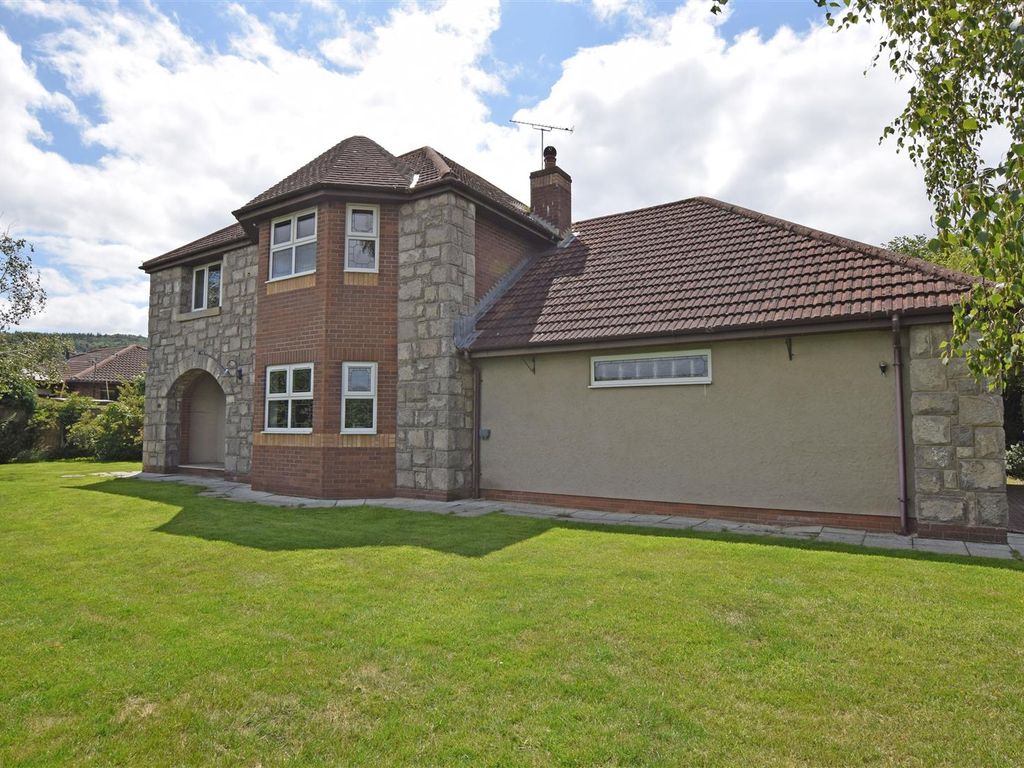 5 bed detached house for sale in Lon Bryn Aber, Abergele, Conwy LL22, £