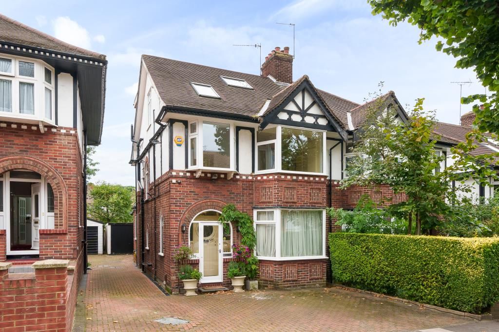 4 bed semidetached house for sale in Brunswick Road, Ealing W5, £