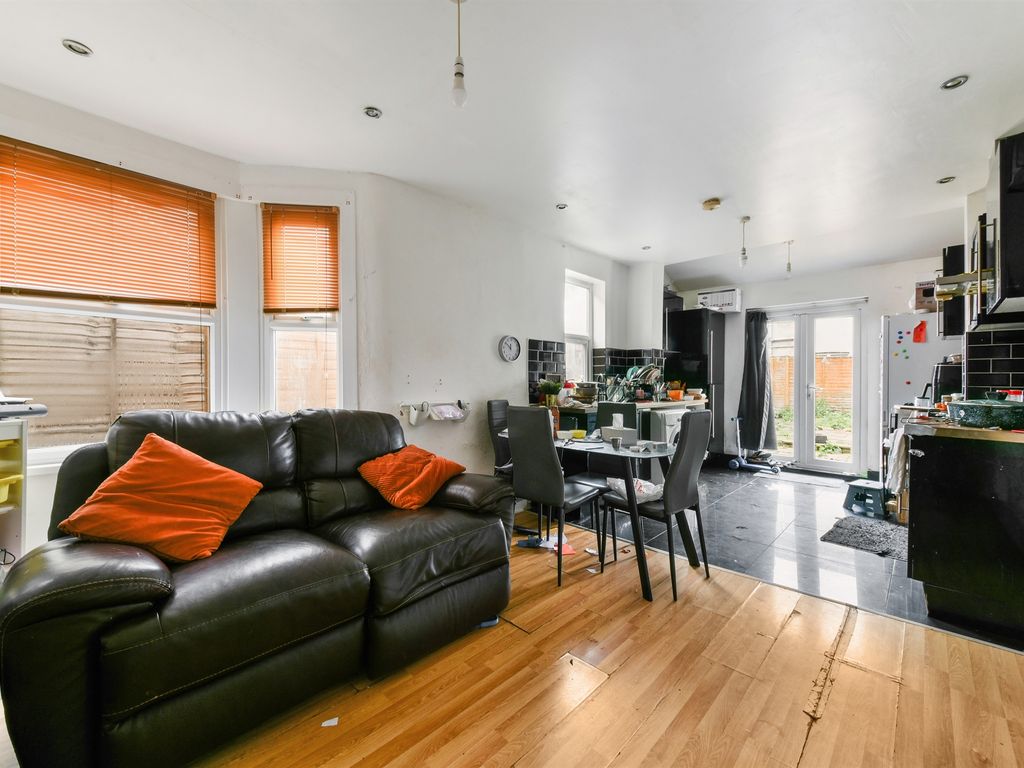 4 bed terraced house for sale in St. Saviours Road, Croydon CR0, £