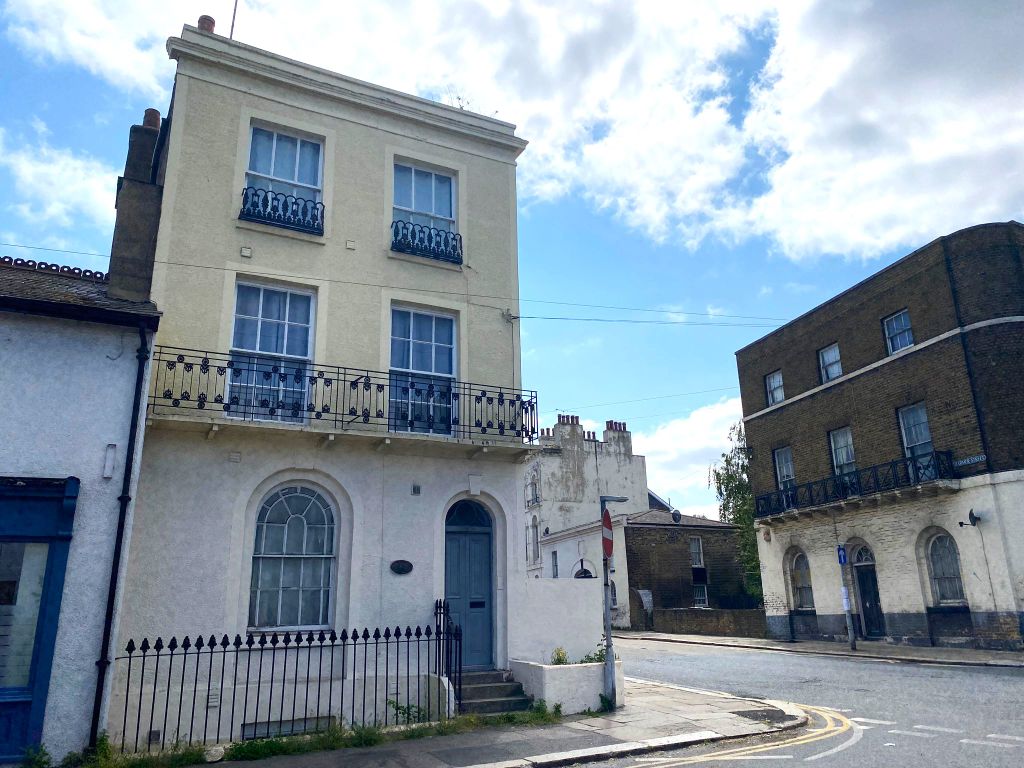 Studio to rent in The Terrace, Gravesend DA12 Zoopla