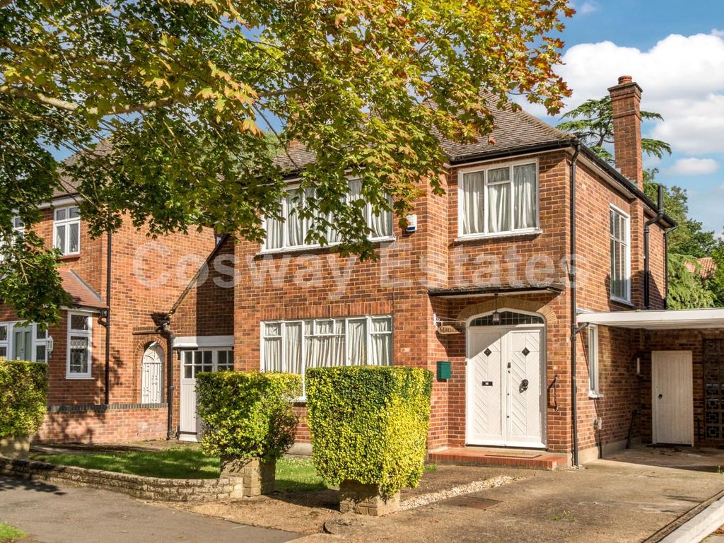 3 bed detached house for sale in Pangbourne Drive, Stanmore HA7, £