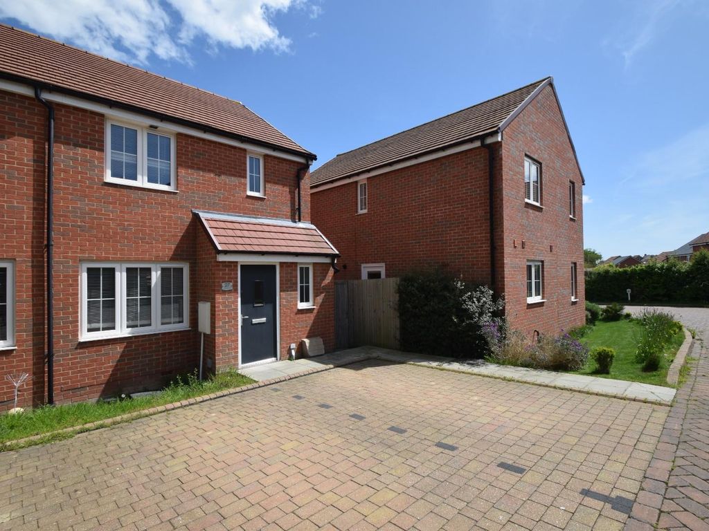 3 bed detached house to rent in Honeysuckle Lane, Stone Cross, Pevensey