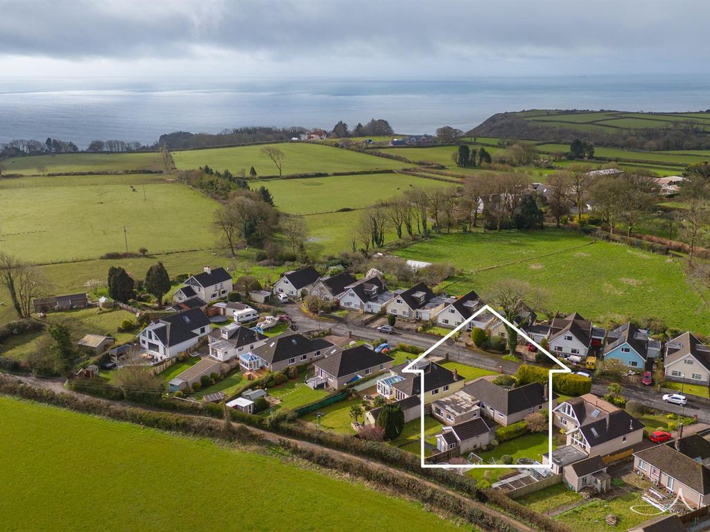 4 bed detached bungalow for sale in Kilfield Road, Swansea