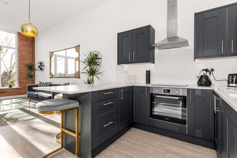 Flat 2, Homberg House, Old Bedford Road, Luton LU2  