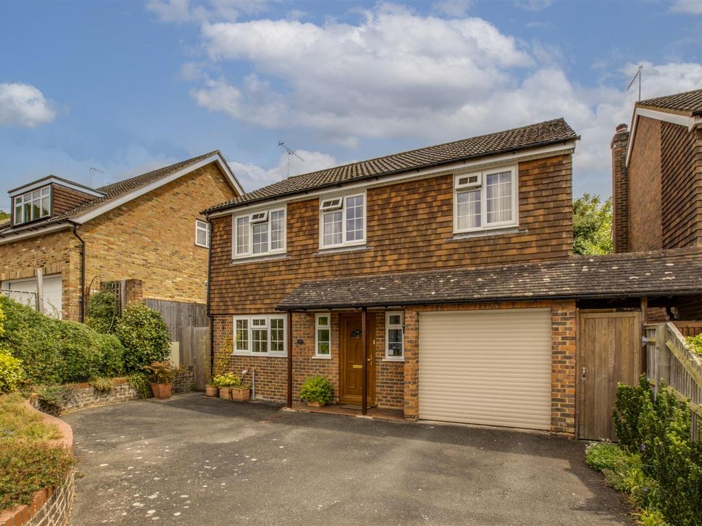 4 bed detached house for sale in Maybrook Gardens, Walk Of Station