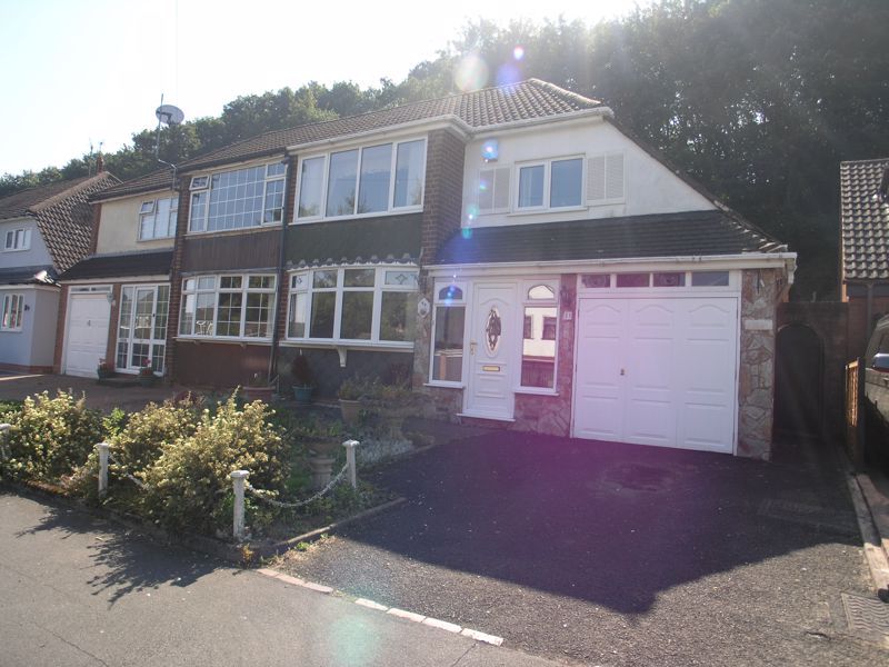 3 bed semidetached house for sale in Sherbourne Road, Cradley Heath