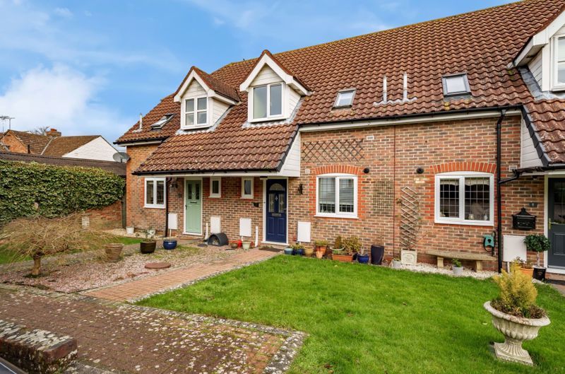 3 bed terraced house for sale in Church Court, Church Road, Lyminge