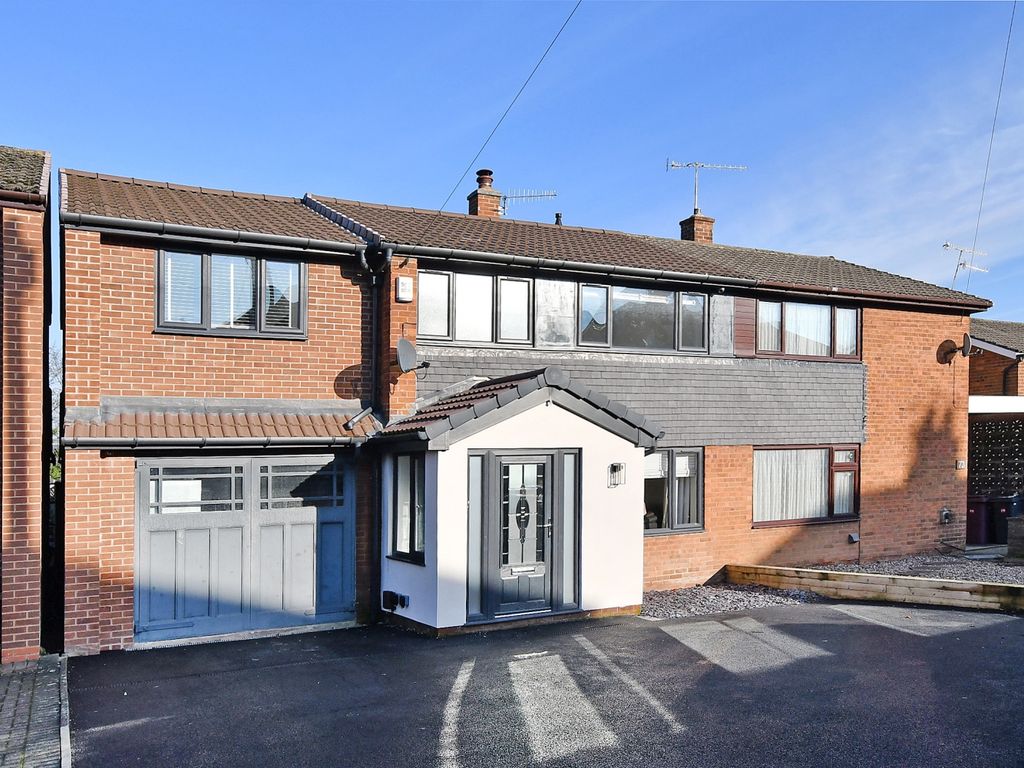 5 bed semidetached house for sale in Cemetery Road, Dronfield