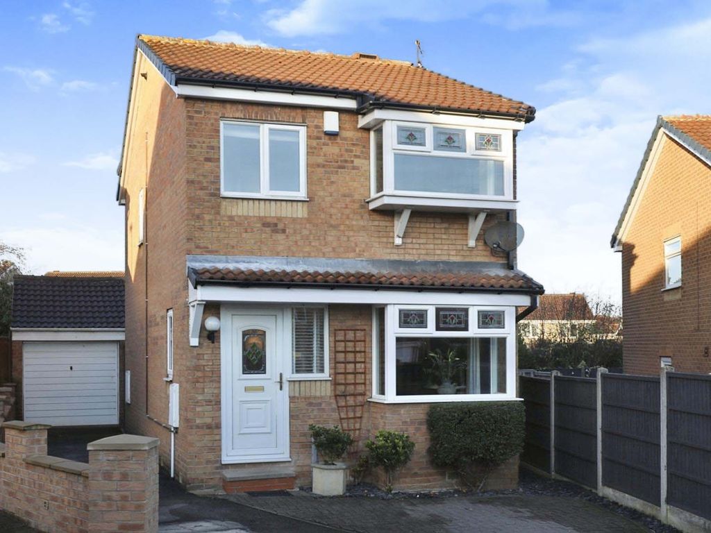 3 bed detached house for sale in Gaunt Drive, Bramley, Rotherham S66