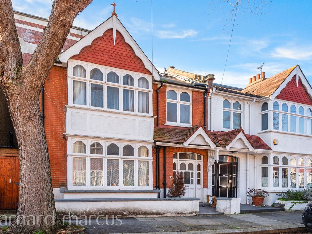 4 bed end terrace house for sale in Merton Avenue, London W4, £