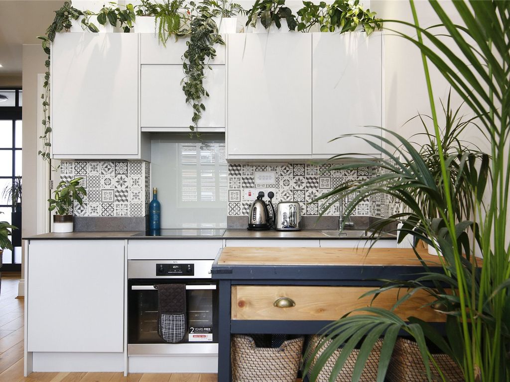 Woodrow, Woolwich SE18