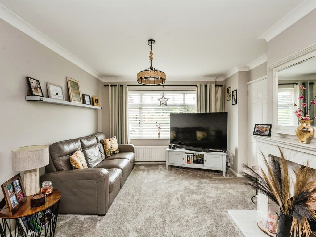 3 bed semidetached house for sale in Alexander Road, Rhyddings, Neath
