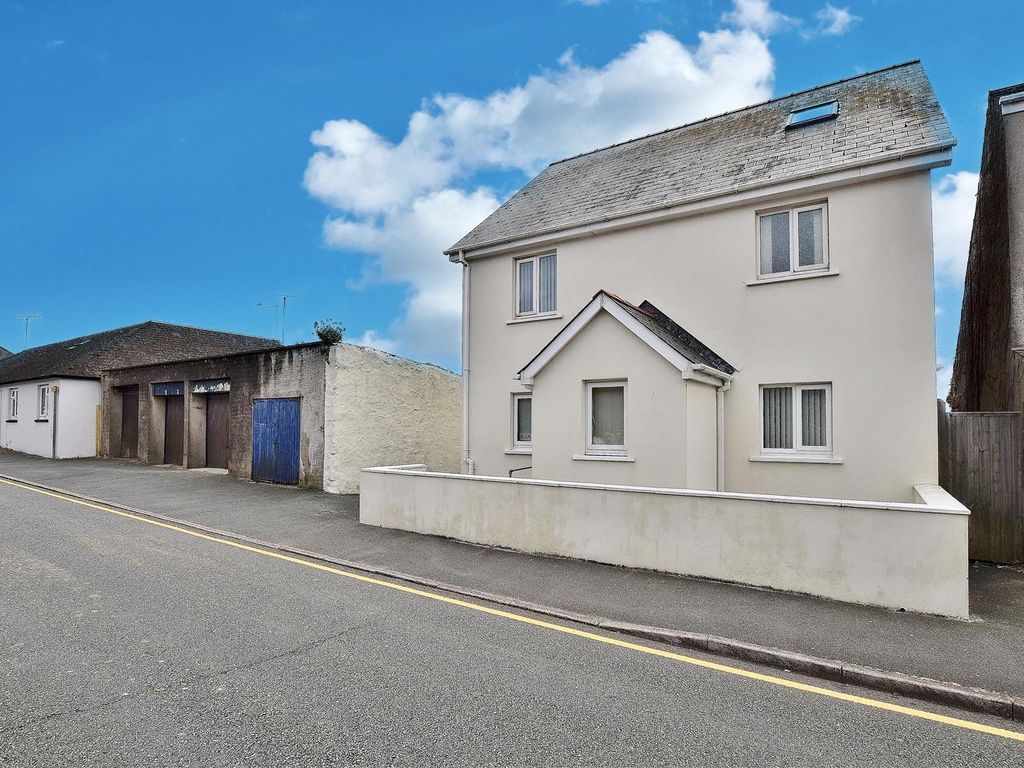 5 bed detached house for sale in Robert Street, Milford Haven SA73 Zoopla
