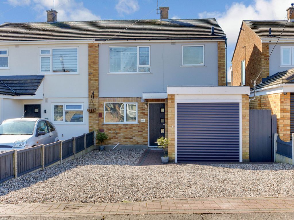 3 bed semidetached house to rent in Springwater Road, LeighOnSea SS9