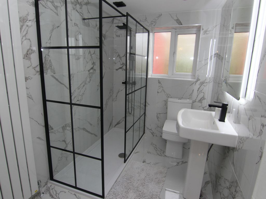 4 bed mews house for sale in Moorside Lane, Denton, Manchester M34, £