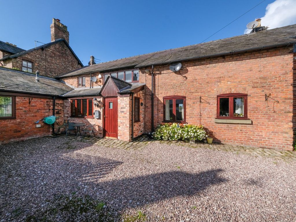 4 bed barn conversion for sale in Agden Lane, Lymm WA13 Zoopla