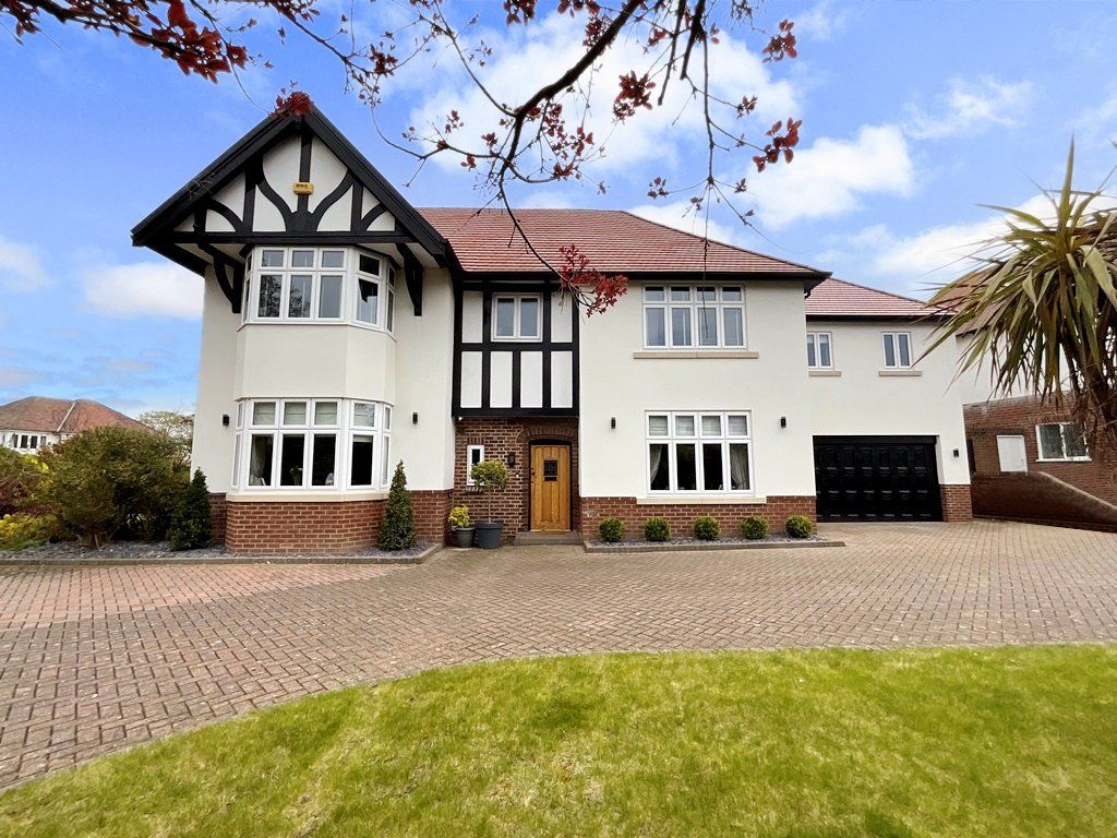 5 bed detached house for sale in Trafalgar Road, Birkdale, Southport