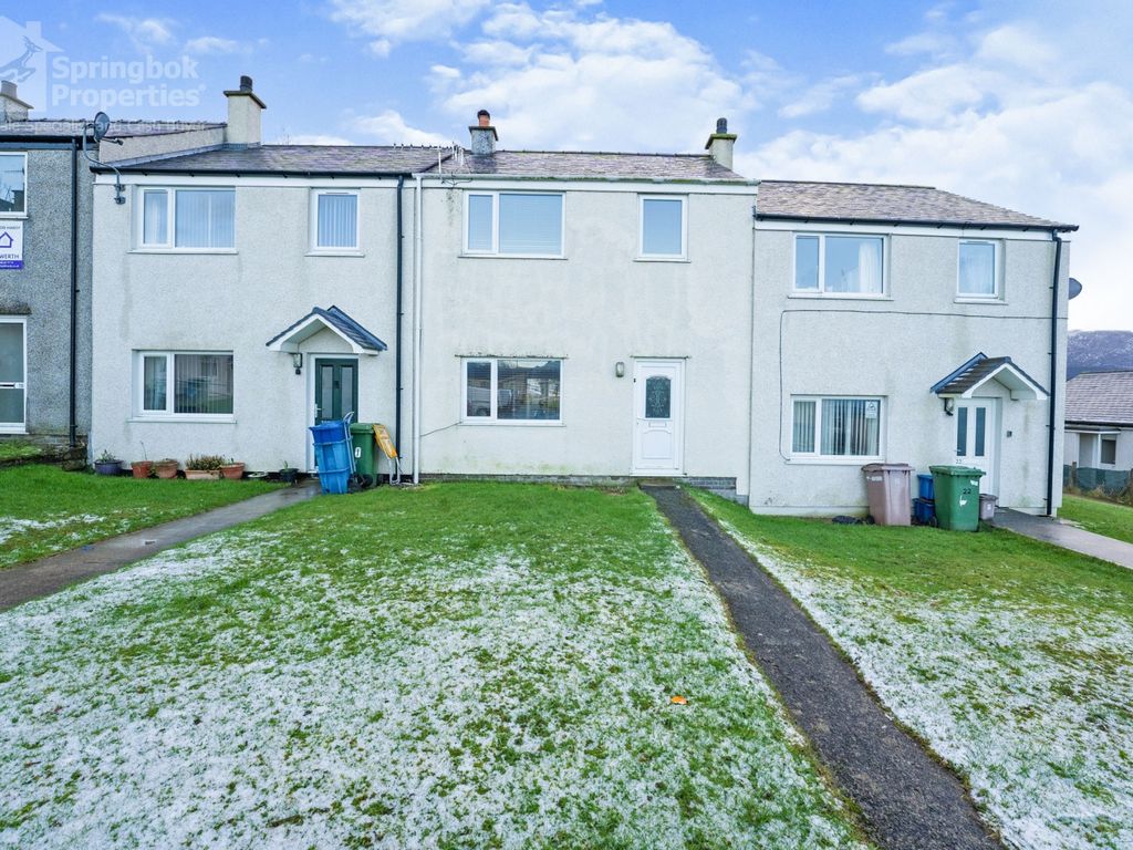 3 bed terraced house for sale in Trefeilian Estate, Waunfawr