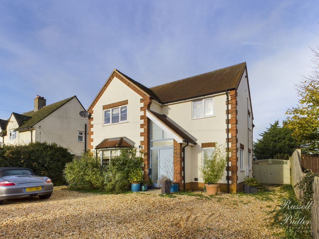 4 bed detached house to rent in Mere Road, Finmere, Buckingham