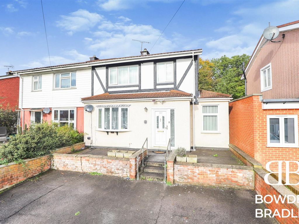 3 bed semidetached house for sale in Brocket Way, Chigwell IG7 Zoopla