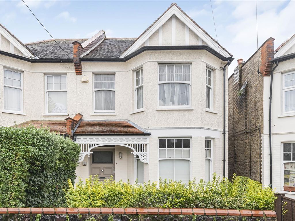 5 bed semidetached house for sale in Belmont Avenue, London N13, £