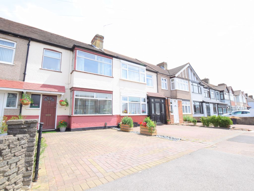 3 bed terraced house to rent in Craven Gardens, Barkingside, Ilford IG6