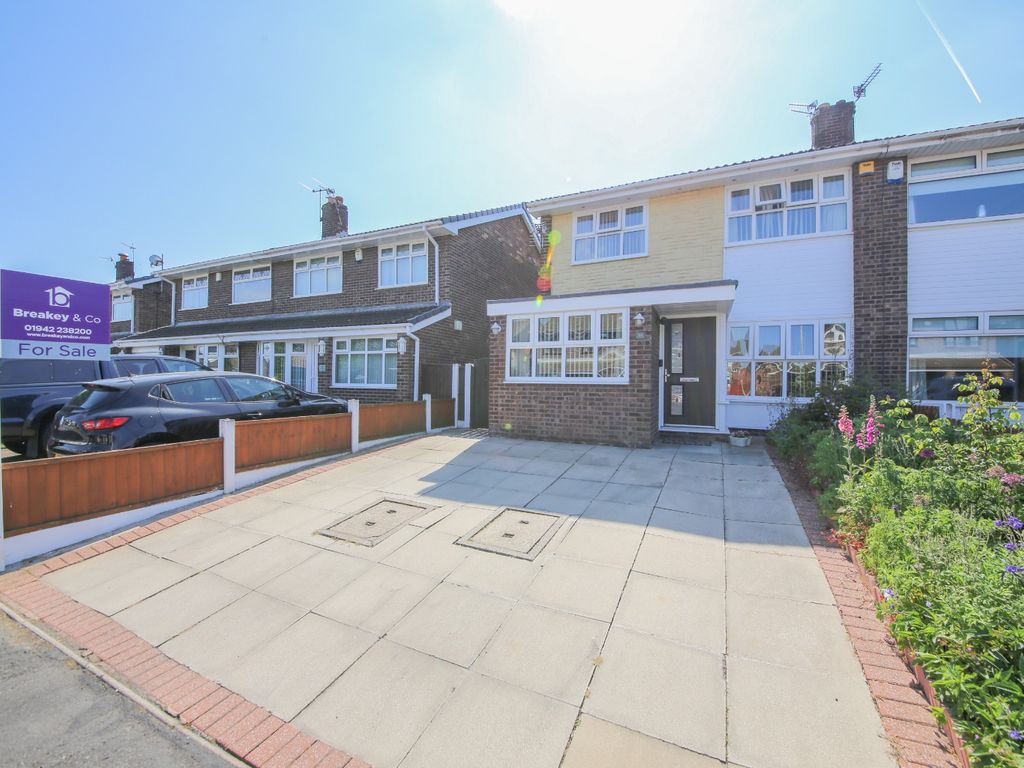 3 bed semidetached house for sale in Raithby Drive, Wigan, Lancashire
