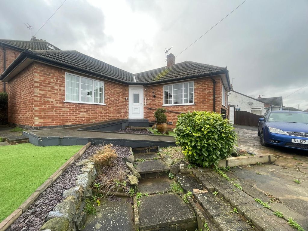 3 bed detached bungalow for sale in Atherstone Road, Loughborough LE11