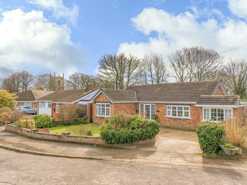 4 bed bungalow for sale in Parklands, Mumby LN13 Zoopla