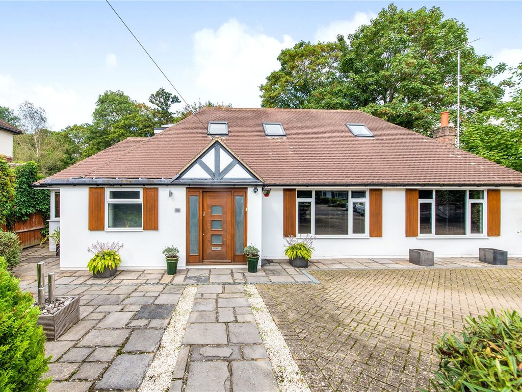 3 bed bungalow for sale in Cranbourne Drive, Pinner, Middlesex HA5, £