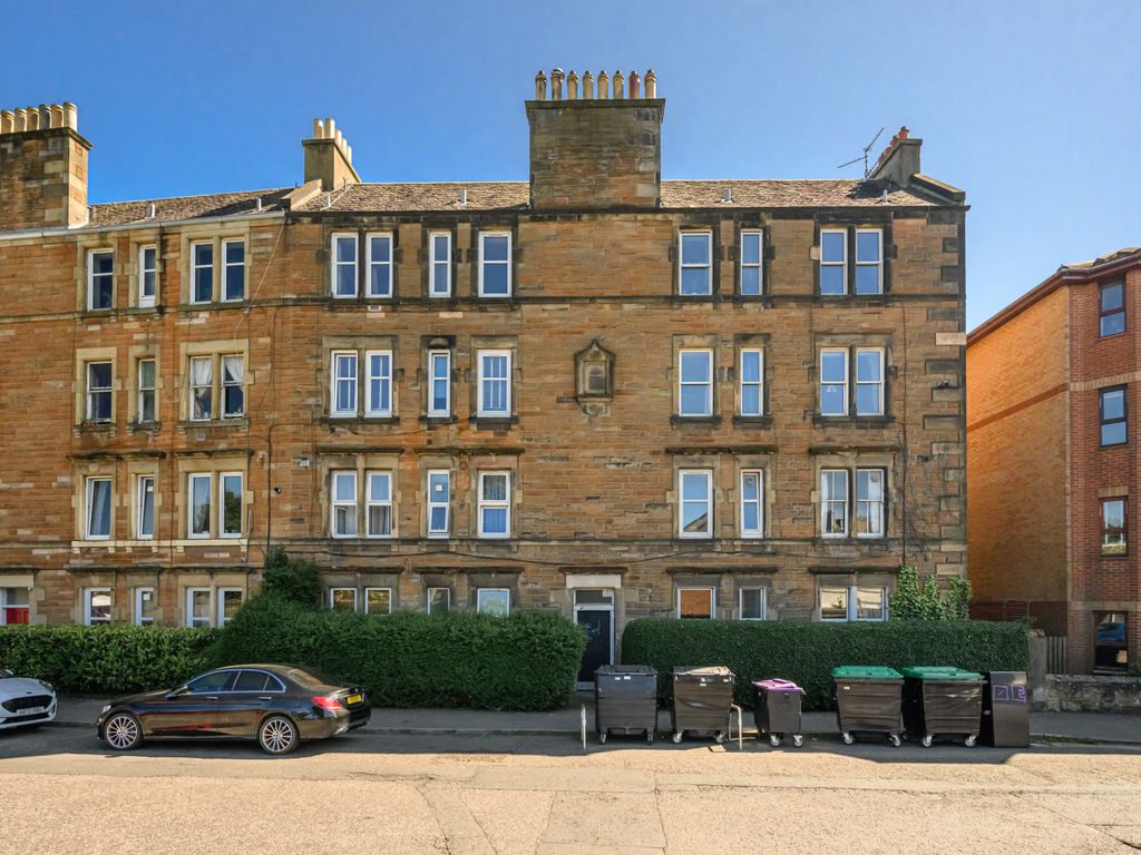 1 bed flat for sale in 26/15 (3F3), Albion Road, Edinburgh EH7 Zoopla
