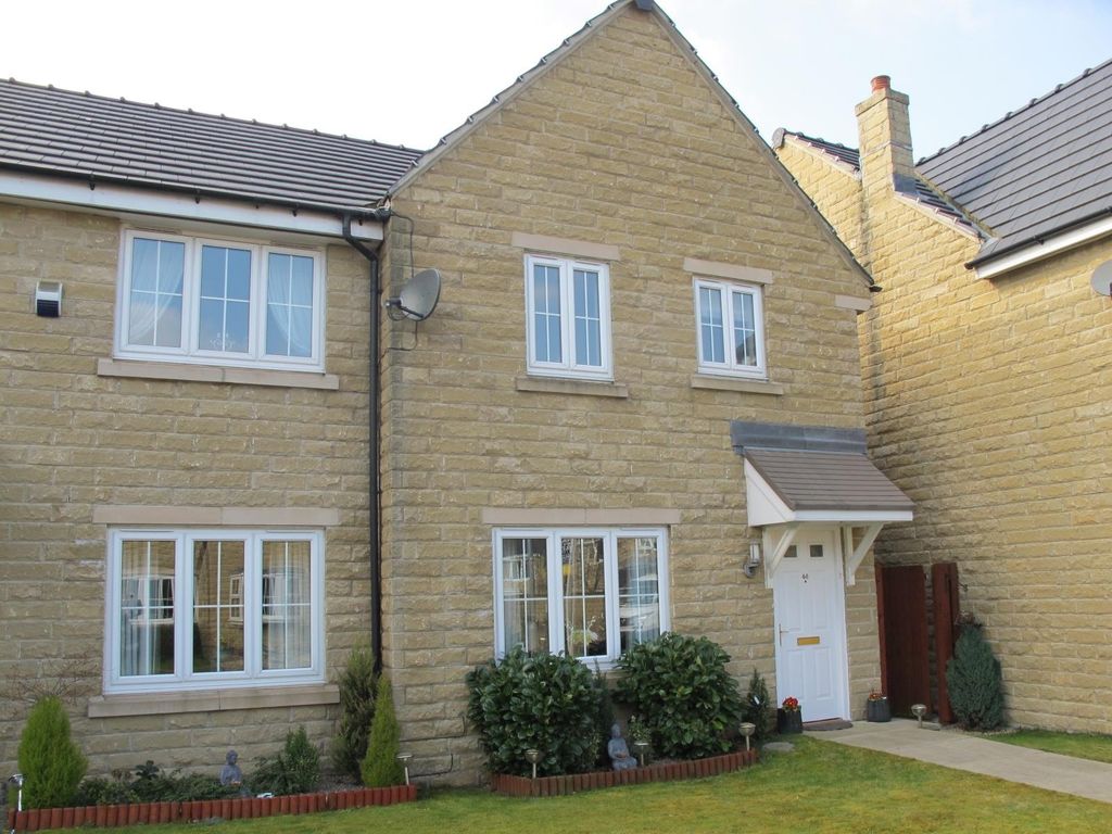 3 bed detached house to rent in School Street, Cottingley, Bingley
