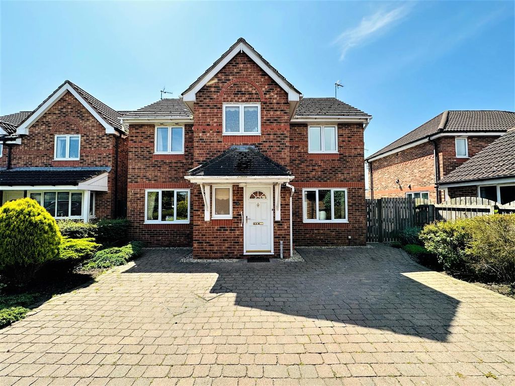 5 bed detached house for sale in Manor Fields, Rawcliffe, Goole DN14