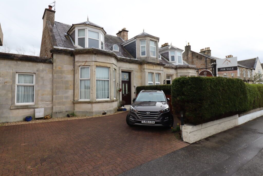 6 bed semidetached house for sale in 3 Carrick Road, Ayr KA7 Zoopla