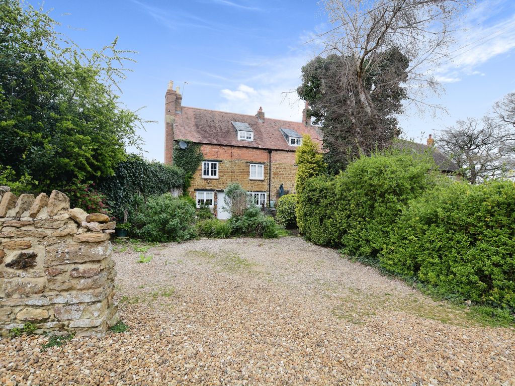 3 bed semidetached house for sale in Coldstream Lane, Hardingstone NN4