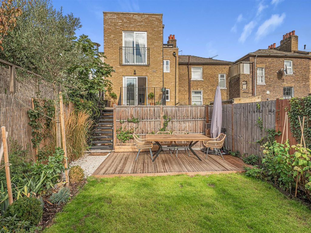 Lower Road, London SE8  