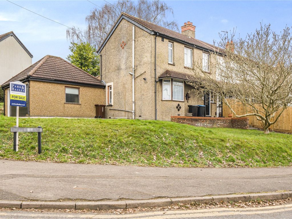 3 bed semidetached house for sale in Roffes Lane, Chaldon, Caterham