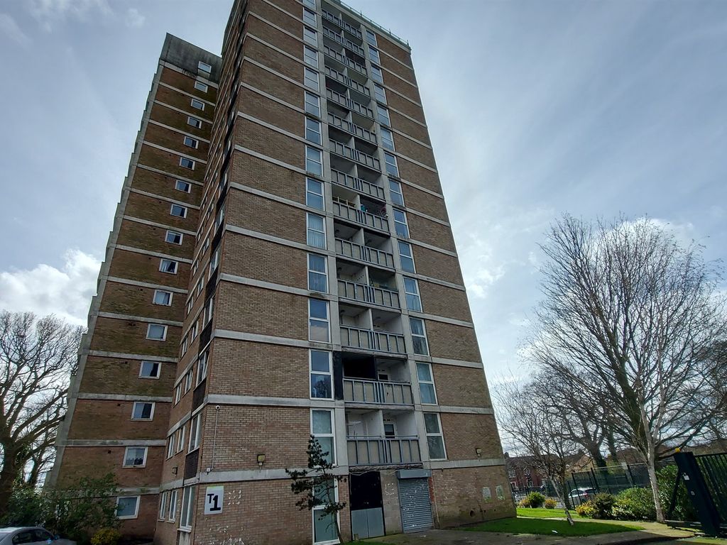 2 bed flat for sale in Roughwood Drive, Kirkby, Liverpool L33, £45,000